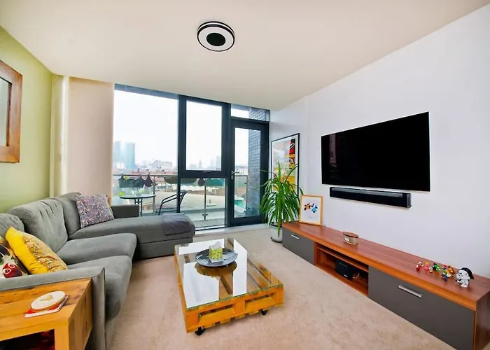 Free Parking- Central Water-Side Apartment